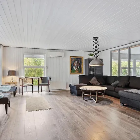 Ferienhaus Gorgeous In With Sauna